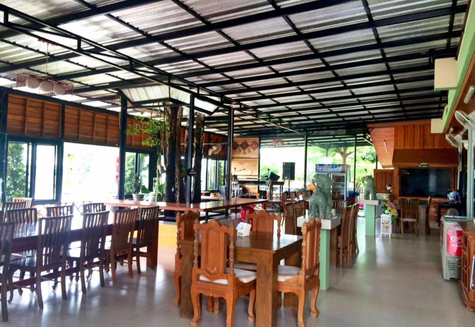 Ruen Narisra Resort Sukhothai Exterior photo