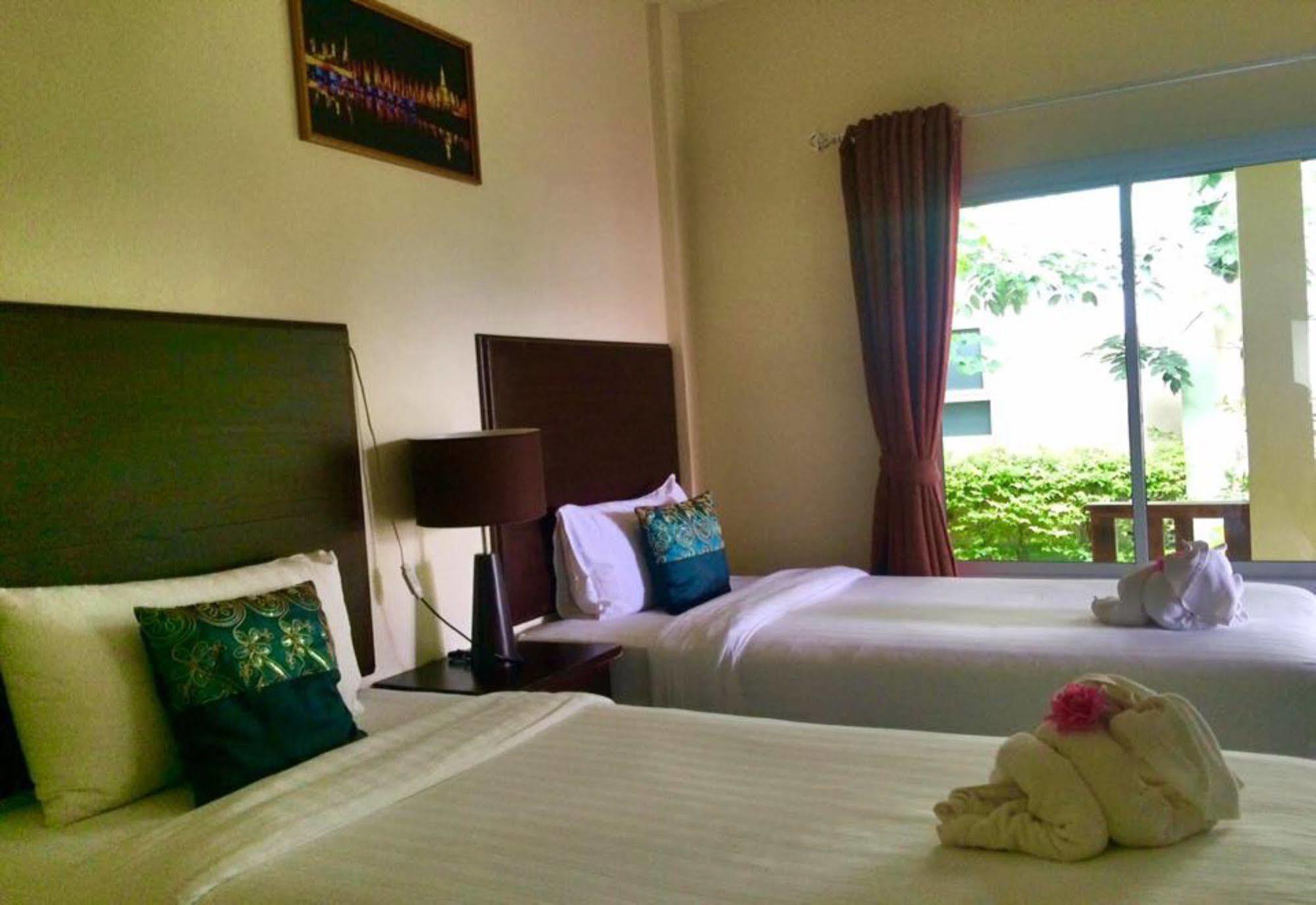 Ruen Narisra Resort Sukhothai Exterior photo
